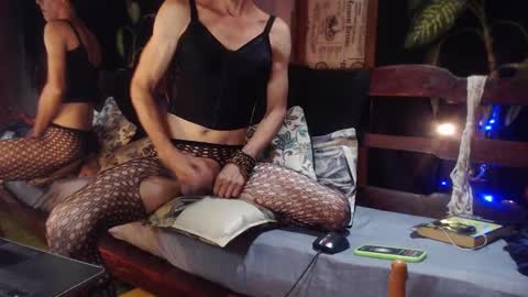 Laye19 online show from October 2025 02:58:02 AM