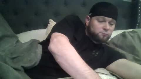 layinlow42 online show from December 2024 10:10:02 PM