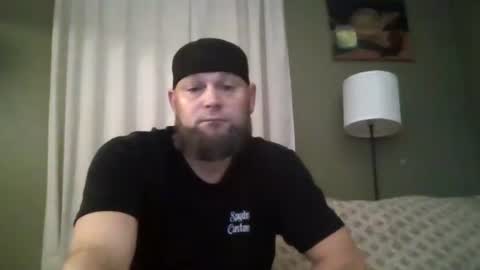 layinlow42 online show from October 2025 03:18:01 AM