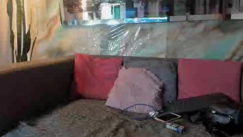 Layla online show from March 2025 01:05:01 AM