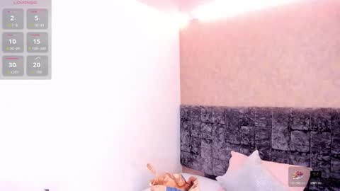 L A Y L A online show from November 2025 12:13:01 PM