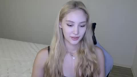 LaylaPretty001 online show from December 2025 05:50:02 AM