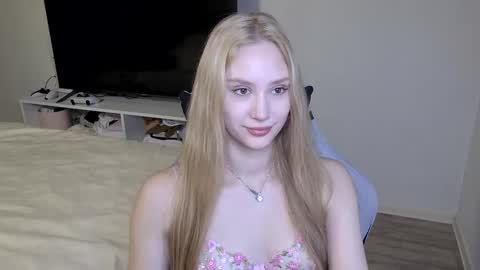 Laylla001 online show from March 2026 05:44:02 AM