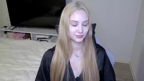 Laylla001 online show from April 2026 04:56:01 AM