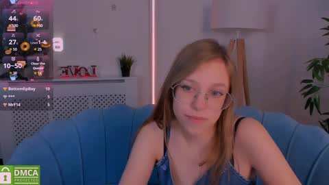 layriantavee online show from January 2025 01:04:02 PM