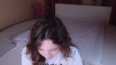 Lea online show from February 2026 06:53:01 PM