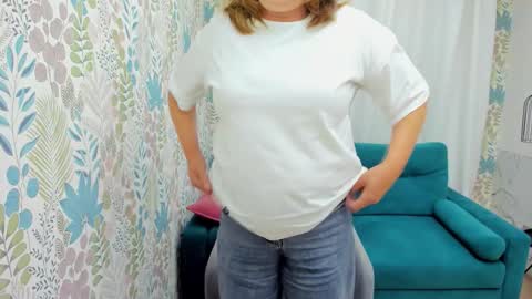 Lea online show from September 2025 05:19:02 AM