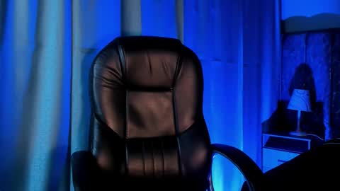 Lea Velle online show from November 2025 06:47:02 AM