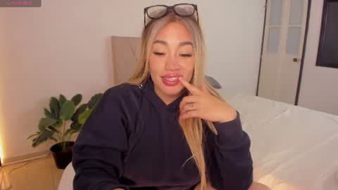 Leah online show from July 2026 03:23:01 AM