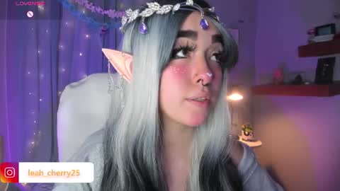 Snapshot of leah_cherry chatting on June 2026 06:12:02 AM Leah online show from June 2026 06:12:02 AM