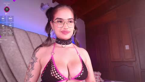 Snapshot of leahprada_ chatting on January 2025 11:56:01 PM Instagram Leahprada online show from January 2025 11:56:01 PM