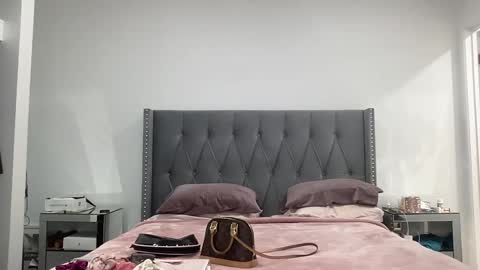 Leanna online show from February 2025 07:12:02 AM