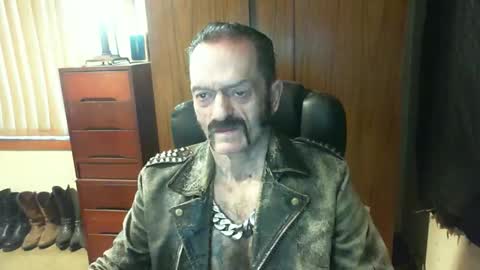 leathergreaser online show from December 2024 07:07:02 PM