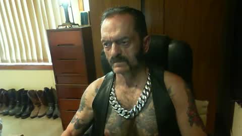 leathergreaser online show from December 2024 10:45:01 PM