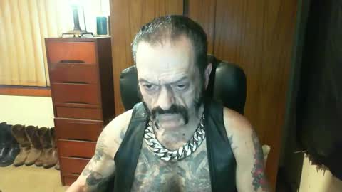 leathergreaser online show from January 2025 06:52:01 PM