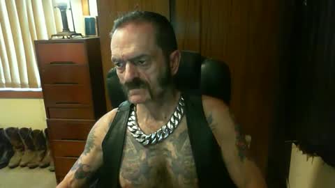 leathergreaser online show from February 2025 01:40:01 AM