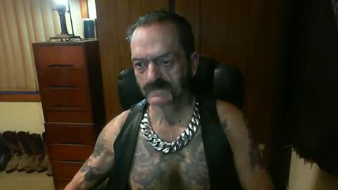 leathergreaser online show from February 2025 07:23:01 PM