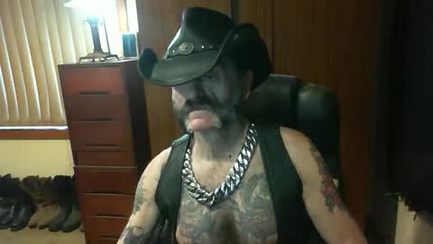 leathergreaser online show from September 2025 08:01:02 PM