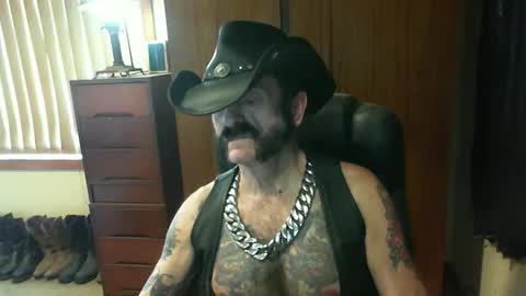 leathergreaser online show from September 2025 12:15:01 AM