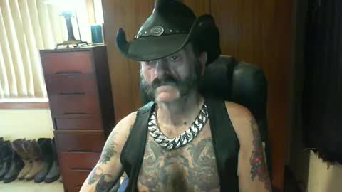 leathergreaser online show from October 2025 12:08:02 AM