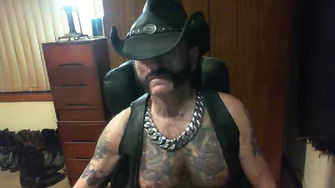 leathergreaser online show from October 2025 03:44:02 PM