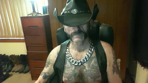 leathergreaser online show from October 2025 07:47:02 PM