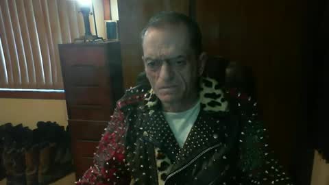 Snapshot of leathergreaser chatting on June 2026 10:02:01 PM leathergreaser online show from June 2026 10:02:01 PM