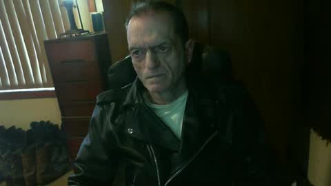 Snapshot of leathergreaser chatting on June 2026 03:25:01 AM leathergreaser online show from June 2026 03:25:01 AM