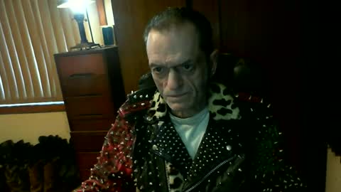 Snapshot of leathergreaser chatting on June 2026 09:45:01 PM leathergreaser online show from June 2026 09:45:01 PM