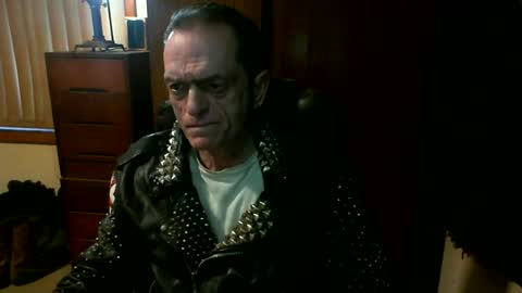 Snapshot of leathergreaser chatting on June 2026 09:30:01 PM leathergreaser online show from June 2026 09:30:01 PM