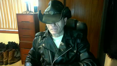 Snapshot of leathergreaser chatting on June 2026 11:09:02 PM leathergreaser online show from June 2026 11:09:02 PM