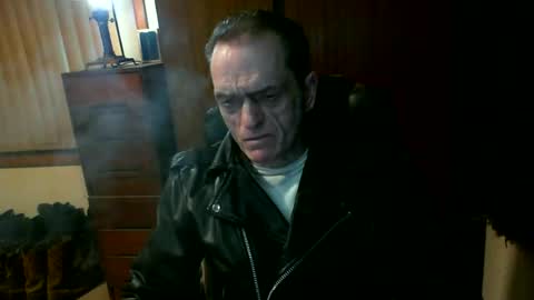 Snapshot of leathergreaser chatting on June 2026 09:15:01 AM leathergreaser online show from June 2026 09:15:01 AM