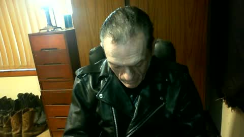 Snapshot of leathergreaser chatting on June 2026 09:21:02 PM leathergreaser online show from June 2026 09:21:02 PM