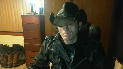 Snapshot of leathergreaser chatting on July 2026 08:07:02 AM leathergreaser online show from July 2026 08:07:02 AM