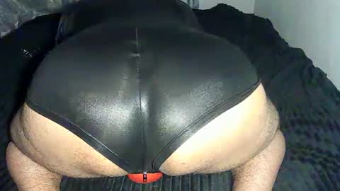 leatherman31 online show from November 2025 02:16:01 PM