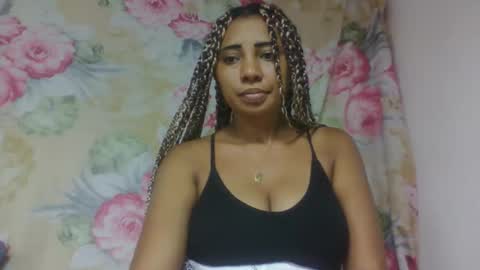 leatiana online show from February 2026 07:12:02 PM