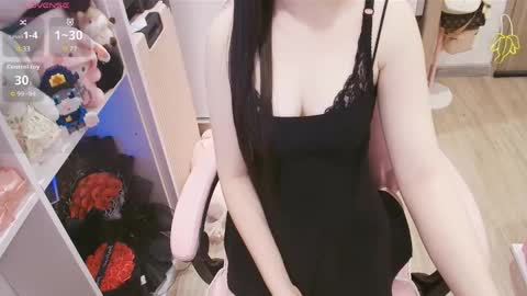 Snapshot of lee_cute18 chatting on May 2026 12:49:01 AM Lee online show from May 2026 12:49:01 AM