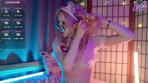 Lee ex online show from September 2025 07:13:02 AM