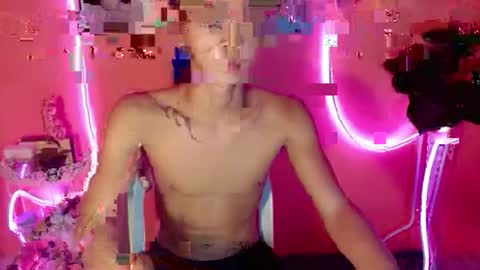 Snapshot of leemoreno18 chatting on September 2025 03:30:02 AM leemoreno18 online show from September 2025 03:30:02 AM