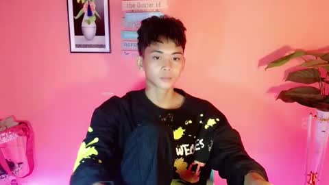 Snapshot of leemoreno18 chatting on October 2025 06:08:01 PM leemoreno18 online show from October 2025 06:08:01 PM