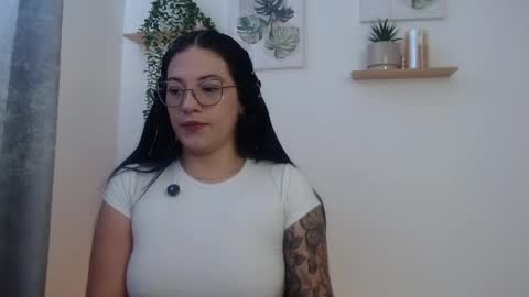 Snapshot of leena_rosee chatting on May 2026 02:03:02 PM leena_rosee online show from May 2026 02:03:02 PM