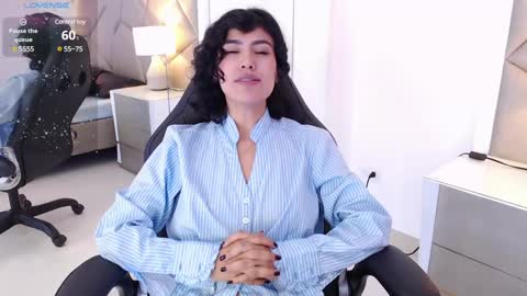 Snapshot of leethompson_ chatting on February 2025 03:04:01 PM Leet  online show from February 2025 03:04:01 PM