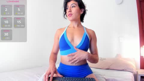 Snapshot of leethompson_ chatting on November 2025 04:09:01 PM Leet online show from November 2025 04:09:01 PM