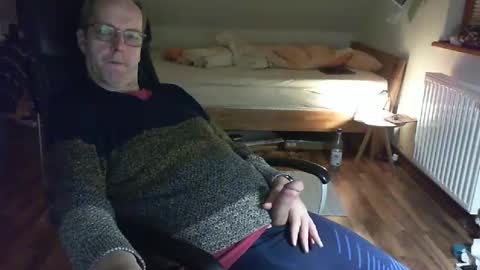 Dave online show from February 2025 10:21:02 PM