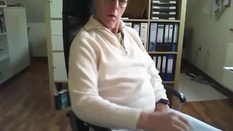 Snapshot of lefti27 chatting on February 2026 11:19:01 AM Dave online show from February 2026 11:19:01 AM