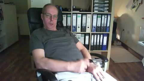 Snapshot of lefti27 chatting on February 2026 12:07:02 AM Dave online show from February 2026 12:07:02 AM