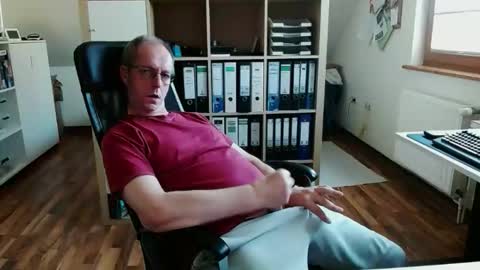 Snapshot of lefti27 chatting on March 2026 12:09:01 PM Dave online show from March 2026 12:09:01 PM