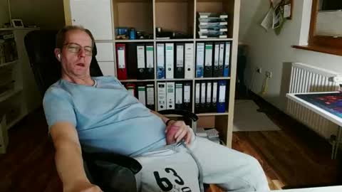 Snapshot of lefti27 chatting on March 2026 11:21:02 PM Dave online show from March 2026 11:21:02 PM