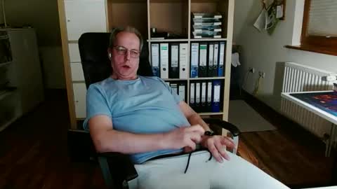 Snapshot of lefti27 chatting on March 2026 09:04:02 PM Dave online show from March 2026 09:04:02 PM