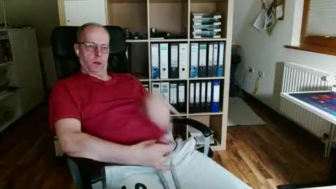 Snapshot of lefti27 chatting on April 2026 09:57:02 PM Dave online show from April 2026 09:57:02 PM